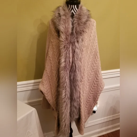 NEW Jessica Simpson Knit Sweater Cardigan With Faux Fur Trim Tan Oversize Medium - Picture 9 of 11